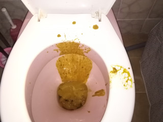 Мощный выстрел жижей
