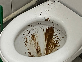Обдристанный талкан в школе 